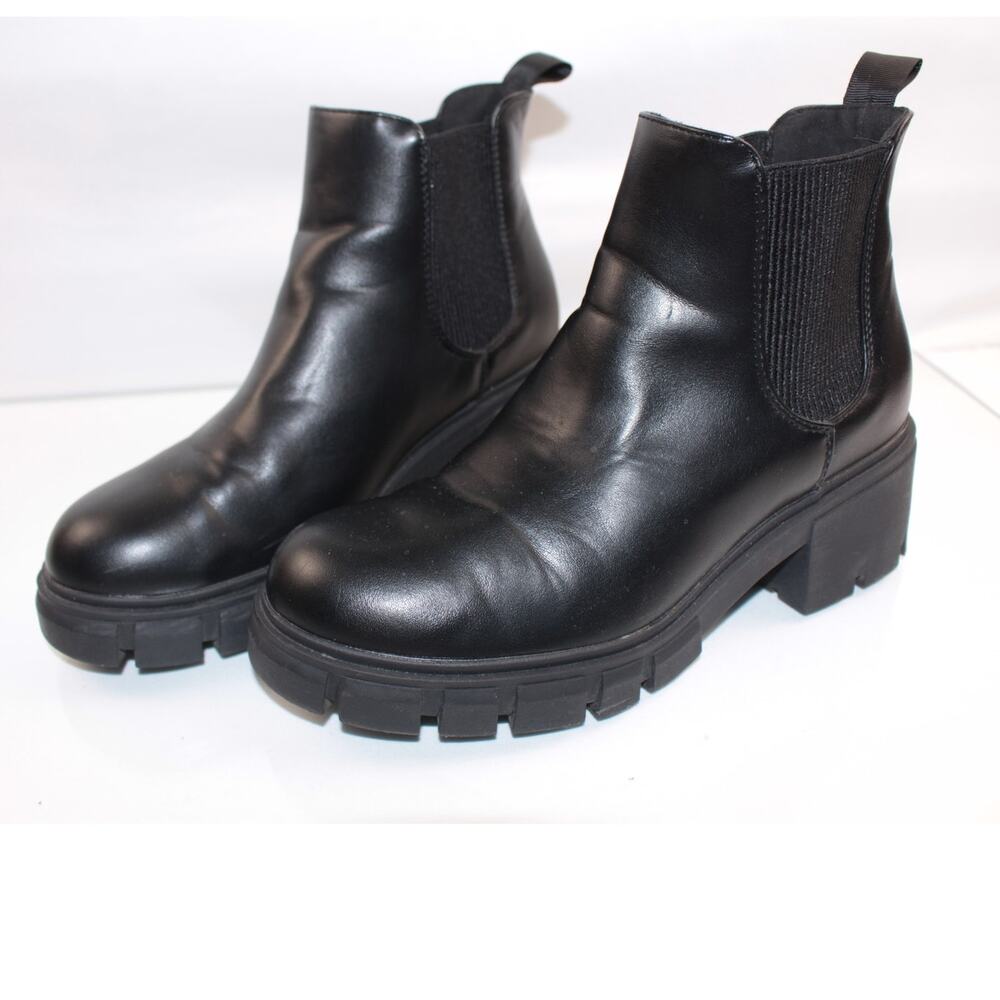 🖤 CHIC BLACK CHELSEA BOOTS – CLASSIC & EDGY STYLE! 🖤 Women US 7